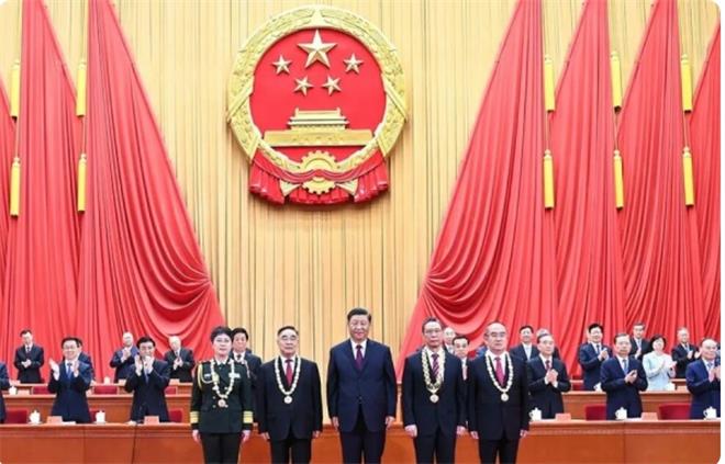 家国高殊誉,南钟颂德山.